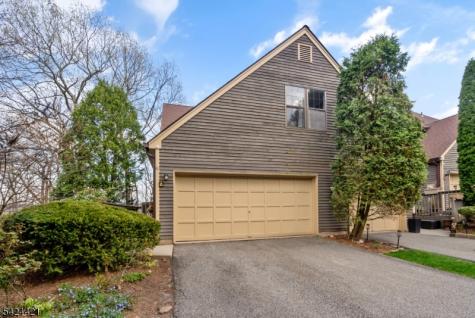 47 Manchester Lane West Milford NJ 07480