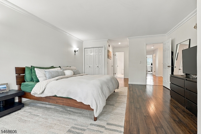 32 Roberts Circle Bernards NJ 07920