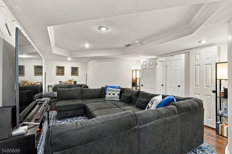 32 Roberts Circle Bernards NJ 07920