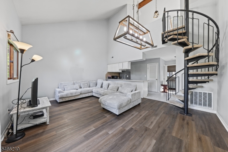 1 Red Lodge Dr, Unit 6 Vernon NJ 07462