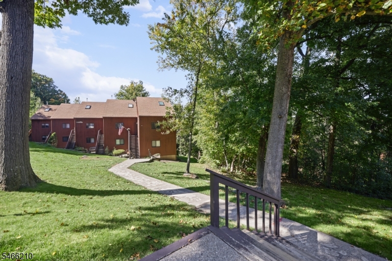 1 Red Lodge Dr, Unit 6 Vernon NJ 07462