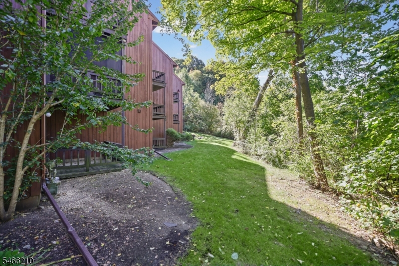 1 Red Lodge Dr, Unit 6 Vernon NJ 07462