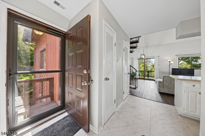 1 Red Lodge Dr, Unit 6 Vernon NJ 07462