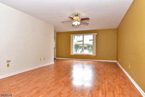 11 Collura Lane Clifton NJ 07012