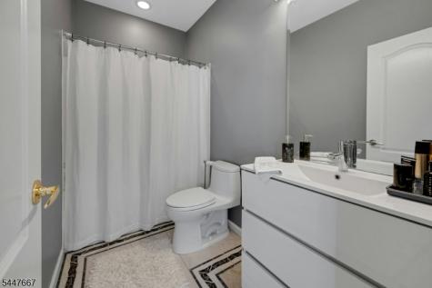 905 Brook Hollow Drive Hanover NJ 07981