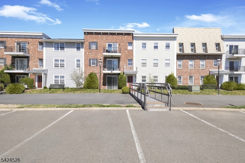 1003 Unicorn Way Clifton NJ 07011