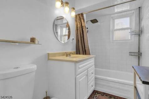 1003 Unicorn Way Clifton NJ 07011