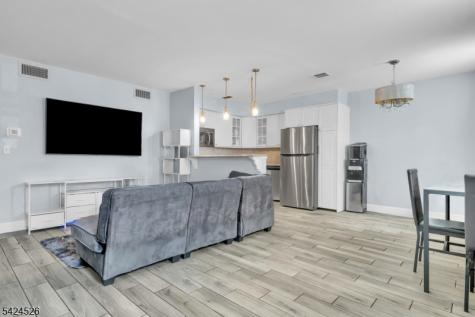 1003 Unicorn Way Clifton NJ 07011