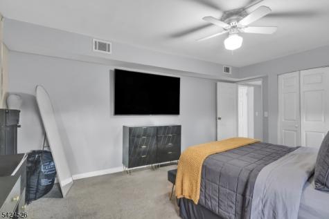 1003 Unicorn Way Clifton NJ 07011