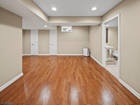 167 Raymound Boulevard Parsippany-troy Hills NJ 07054