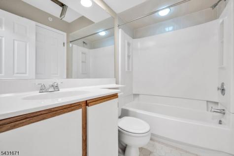 213 Stratford Place Bridgewater NJ 08805