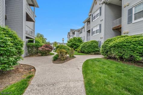 213 Stratford Place Bridgewater NJ 08805