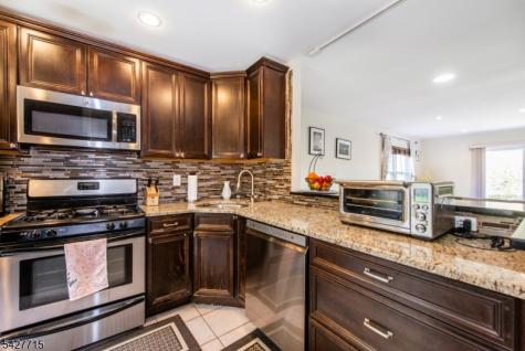 41 Gettysburg Way Lincoln Park NJ 07035