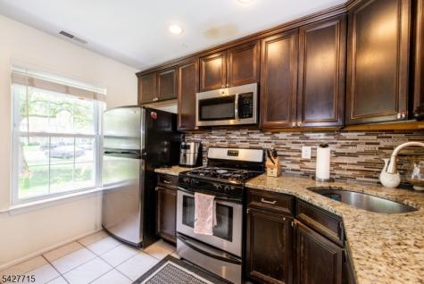 41 Gettysburg Way Lincoln Park NJ 07035