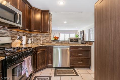 41 Gettysburg Way Lincoln Park NJ 07035