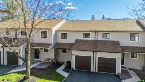 5 Lily Court Edison NJ 08820