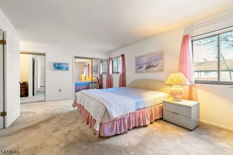 5 Lily Court Edison NJ 08820