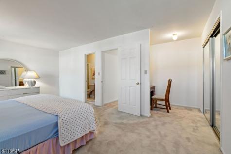 5 Lily Court Edison NJ 08820