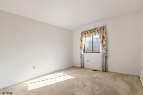 5 Lily Court Edison NJ 08820