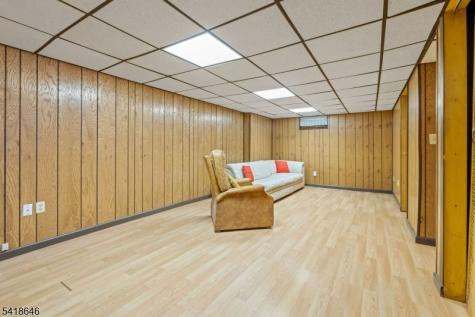 5 Lily Court Edison NJ 08820