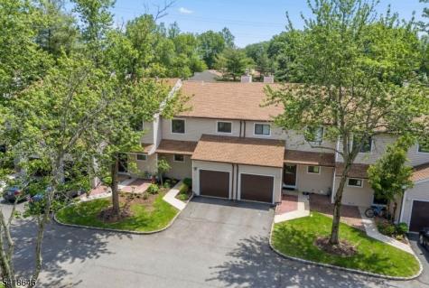 5 Lily Court Edison NJ 08820