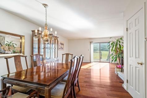 5 Lily Court Edison NJ 08820