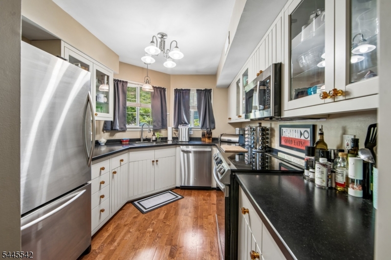 92 Ashley Court Bedminster NJ 07921