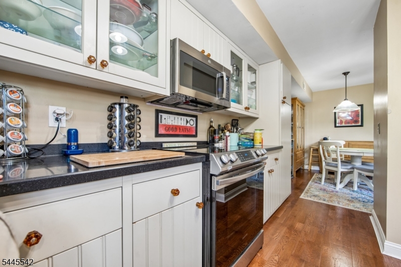 92 Ashley Court Bedminster NJ 07921