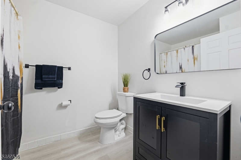 296 Alpine Way Woodbridge NJ 07095