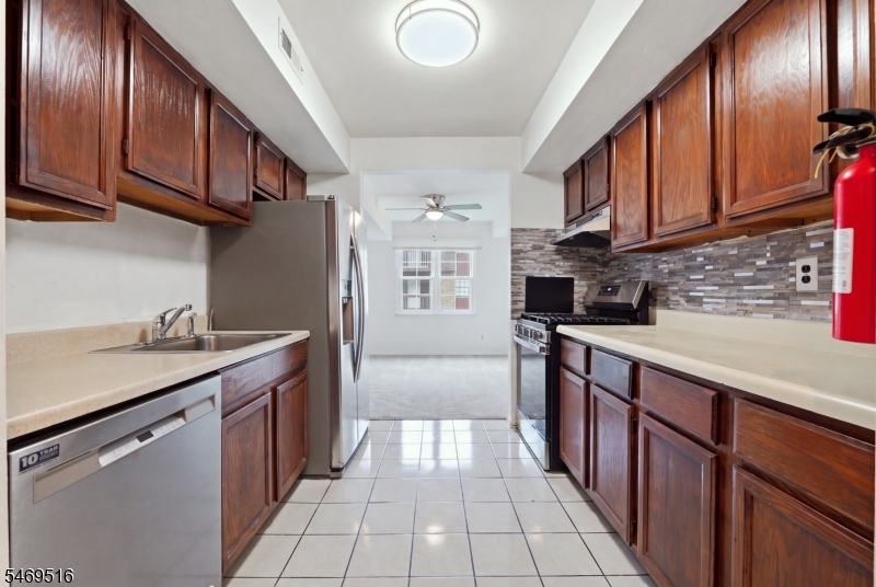 296 Alpine Way Woodbridge NJ 07095