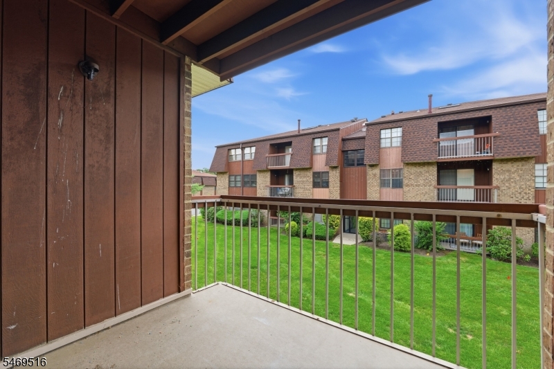 296 Alpine Way Woodbridge NJ 07095