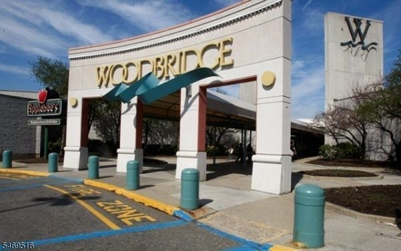 296 Alpine Way Woodbridge NJ 07095