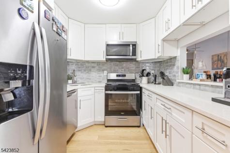 102 Morgan Place East Brunswick NJ 08816