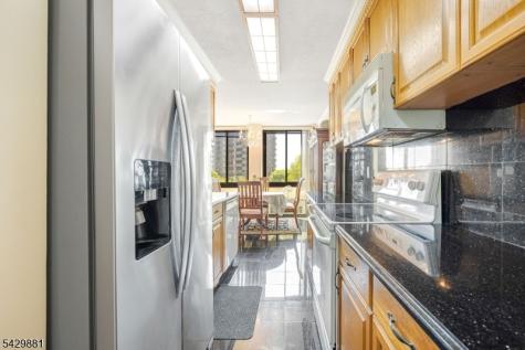 200 Winston Dr-c0109 Cliffside Park NJ 07010