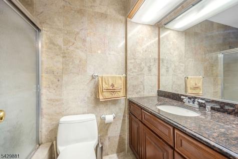 200 Winston Dr-c0109 Cliffside Park NJ 07010
