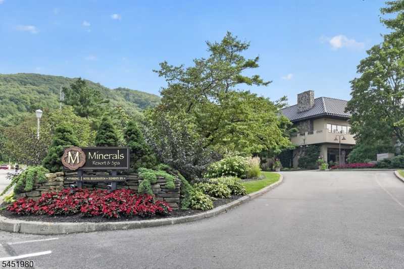 2 Chamonix Drive Vernon NJ 07462