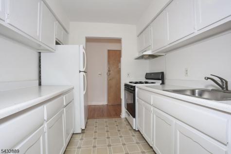565 Grove Street Clifton NJ 07013