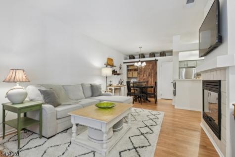 15 Wescott Road Bedminster NJ 07921