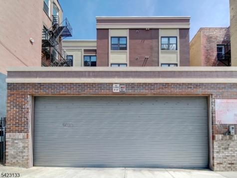 90 Clinton Avenue Newark NJ 07114