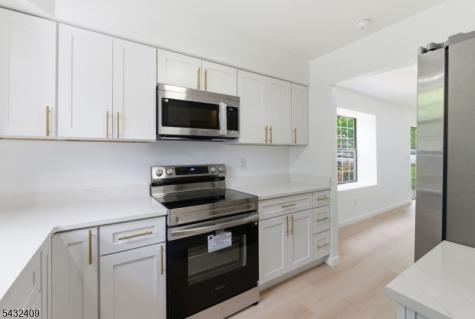 10 Daniel Court Lebanon NJ 08833