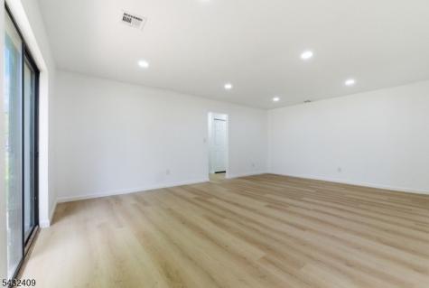 10 Daniel Court Lebanon NJ 08833