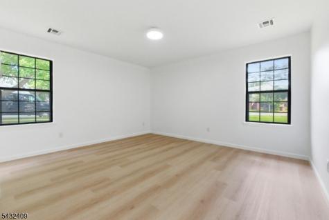 10 Daniel Court Lebanon NJ 08833
