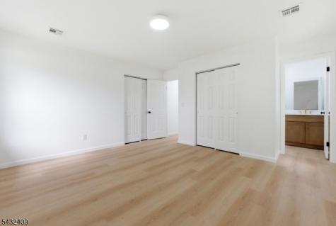 10 Daniel Court Lebanon NJ 08833