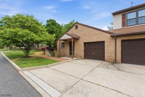 10 Daniel Court Lebanon NJ 08833