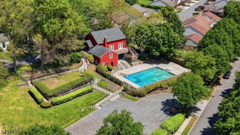10 Daniel Court Lebanon NJ 08833