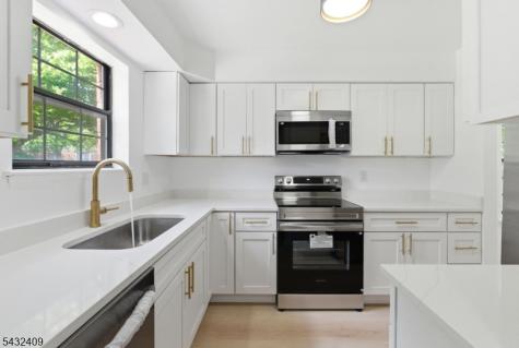 10 Daniel Court Lebanon NJ 08833