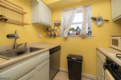 675 Joralemon St B-8 Belleville NJ 07109
