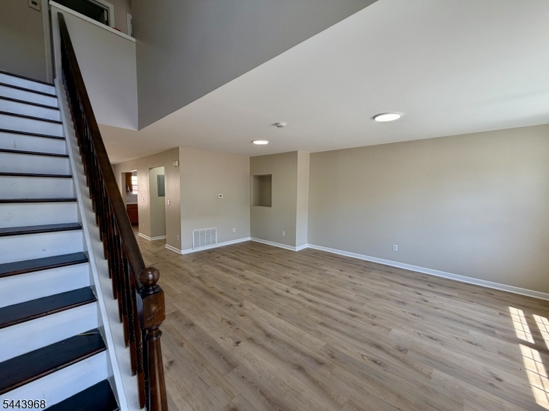 16 E Kinney Street Newark NJ 07102