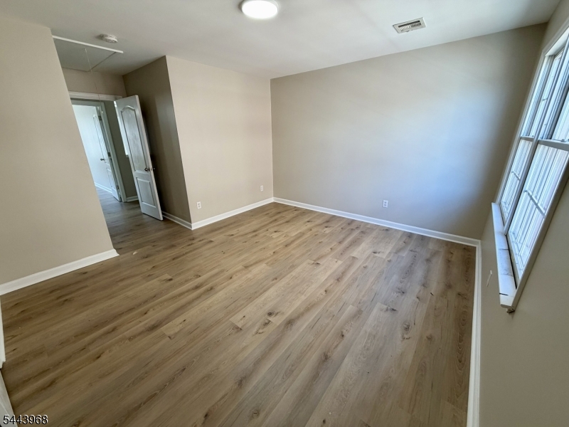 16 E Kinney Street Newark NJ 07102