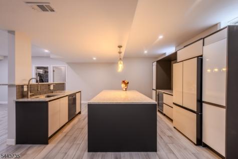 96 Van Cleef Drive Readington NJ 08889